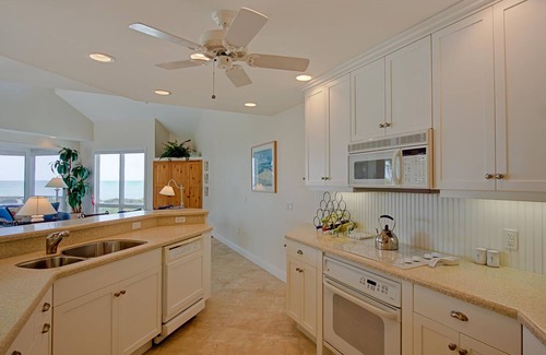 Captiva House | Overlooking the Gulf- Steps to Beach- Perfect Vacation Getaway! RESORT LISTING