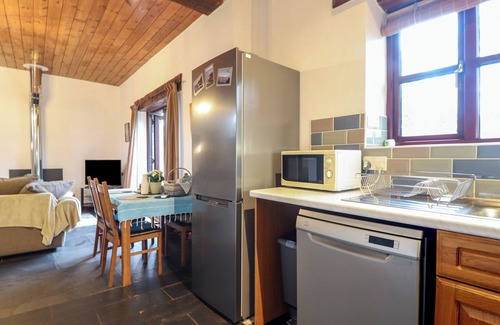 Pelynt Cottage | OWL COTTAGE, pet friendly, with open fire in Pelynt