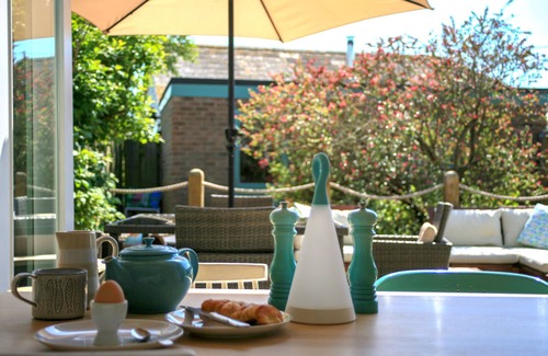 Camber House | Owlers Retreat, 3 Bed Luxury Beach House, 1 Minute to Beach, Enclosed Garden