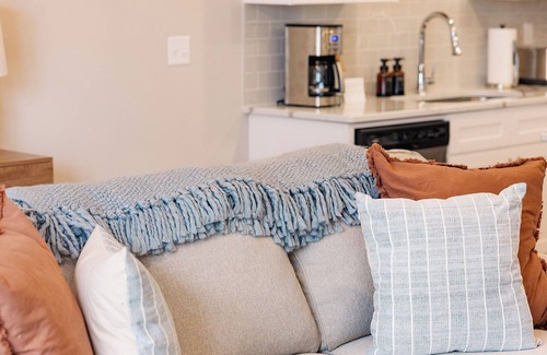 Oxford House | Oxford Edit | King BDs (Purple), Mins to Campus