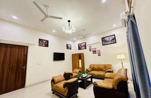 Noida Hotel | Oxygen Inn-Couple Friendly-Noida Sector51