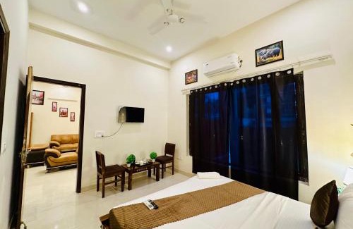 Noida Hotel | Oxygen Inn-Couple Friendly-Noida Sector51