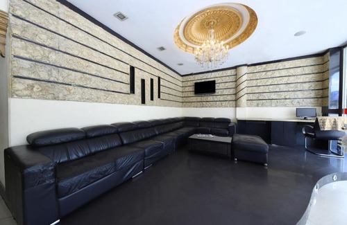 Bukit Bintang Hotel | OYO 108 Golden Palace Hotel