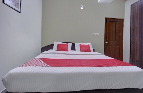 RR Nagar Hotel | OYO 27781 Sri Sai Comforts