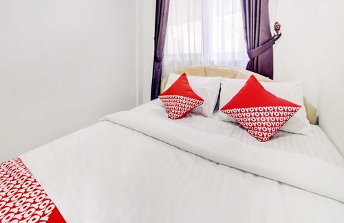 Jakarta Hotel | OYO 3133 Wisma Yampi Syari'ah