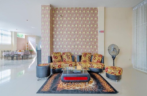 Lamongan Hotel | OYO 3434 Penginapan Keluarga Syariah