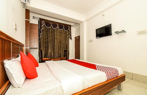 Deshnoke Hotel | OYO 39560 Shree Karni Indra Palace