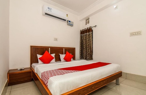 Deshnoke Hotel | OYO 39560 Shree Karni Indra Palace