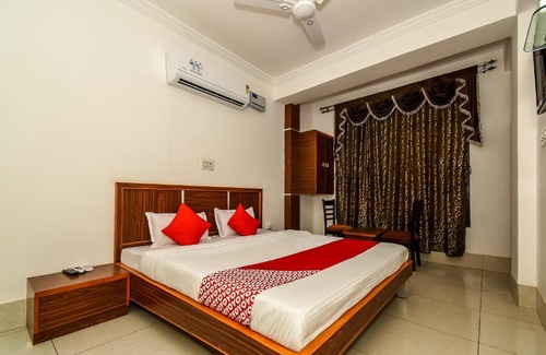 Deshnoke Hotel | OYO 39560 Shree Karni Indra Palace