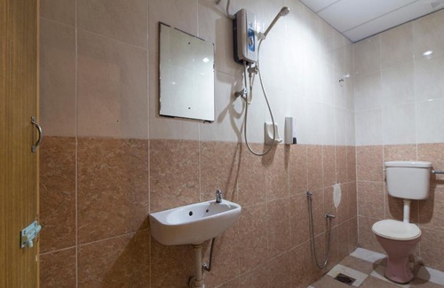 Petaling Jaya Hotel | OYO 44100 Hotel Casavilla Petaling Jaya