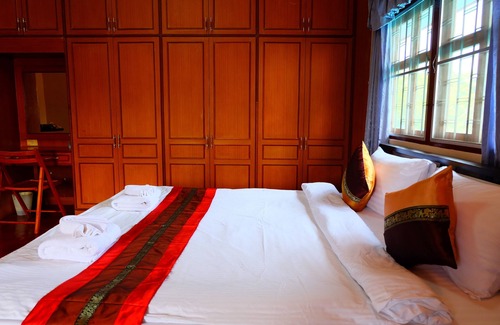 Luang Nuea Hotel | OYO 769 Ban Thassanee