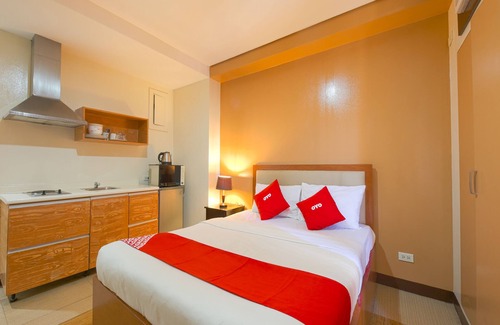 Makati Hotel | OYO 769 Poblacion Suites Polaris