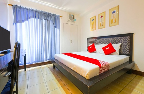 Makati Hotel | OYO 769 Poblacion Suites Polaris