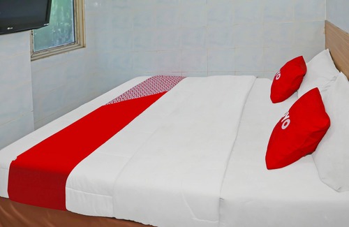 Pondok Aren Hotel | OYO 92677 Hotel Bintaro