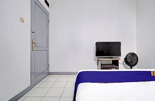 Purwokerto Hotel | OYO 92710 Losmen Tjabe Merah Near Alfamart Bintaro