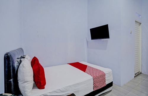 Banyuwangi Hotel | OYO 92817 Niza Guesthouse Syariah