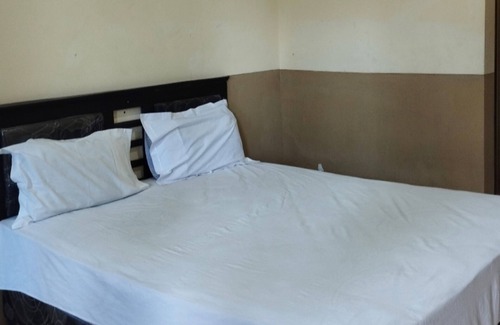 Senggigi Hotel | OYO 93657 Puri Batu Bolong