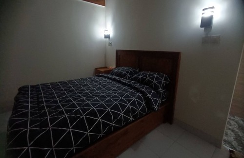 Kecamatan Narmada Hotel | OYO 93766 Bunga Homestay Near Taman Lembah
