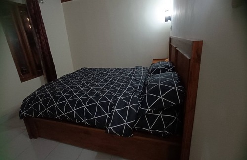 Kecamatan Narmada Hotel | OYO 93766 Bunga Homestay Near Taman Lembah