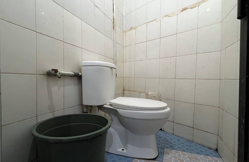 Tetebatu Hotel | OYO 94161 Kost Aisyah Near Citra Grand Galesong City(Pattalassang)