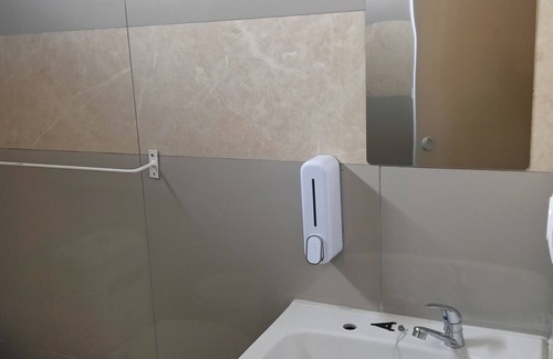 Bekasi Hotel | OYO 94778 Seven Residence