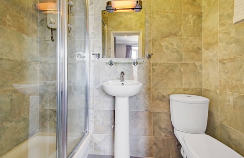 Elthorne Hotel | OYO Bostons Manor Hotel, Hanwell London