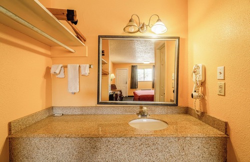 Falfurrias Hotel | OYO Budget Inn Falfurrias Hwy 281