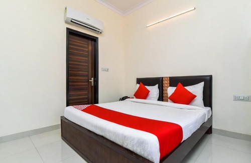 Dwarka Hotel | OYO Flagship 22976 Sector 3 Dwarka