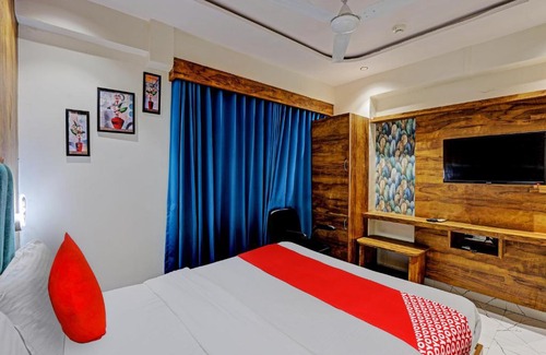 Bopal Hotel | OYO Flagship Hotel Pleasant Villa