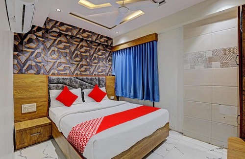 Bopal Hotel | OYO Flagship Hotel Pleasant Villa