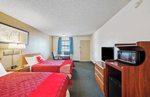 Junction Hotel | OYO Hotel Junction TX I-10