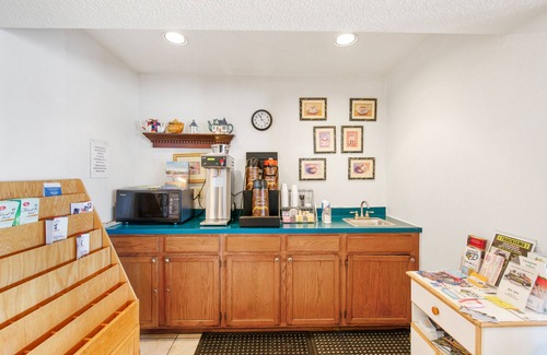 Portage Hotel | OYO Hotel Portage I-94