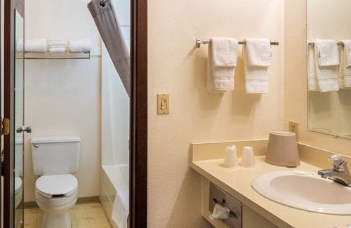 Shelby Hotel | OYO Hotel Shelby MT Hwy 2 & I-15