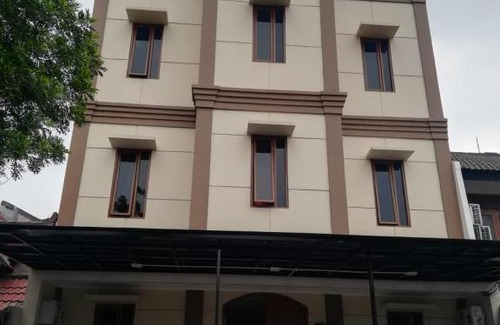 Pondok Ranji Hotel | OYO Life 2594 Kost Azarina Syariah