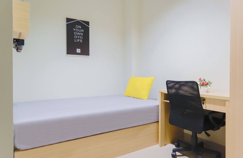 Karawang Timur Hotel | OYO Life 92936 Kost Teteh Erni Karawang