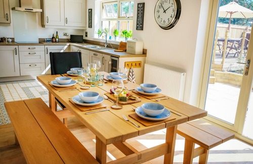 Embleton House | OYSTERCATCHER, pet friendly, with a garden in Embleton
