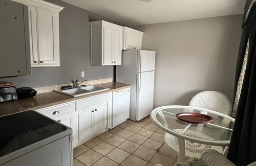 Ozark Hotel | Ozark Inn & Suites
