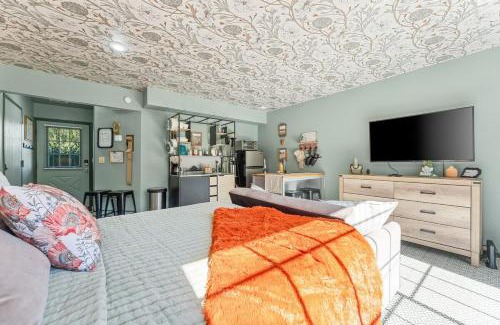 Table Rock Apartment | Ozark Oasis - Walk-in Studio w Patio, Pets OK!