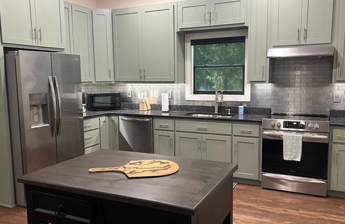 Jasper House | Ozark Vista Retreat - Ozark views and modern style