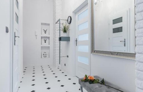 Muranow Apartment | P&O Apartments Andersa INTRACO