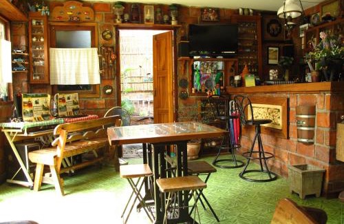 Kanchanaburi House | P.Y. Guest House