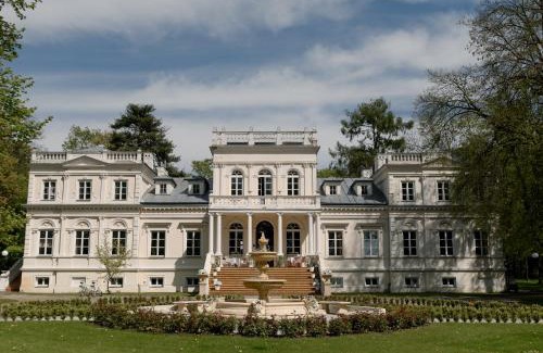 Wola Chojnata Apartment | Pałac Chojnata