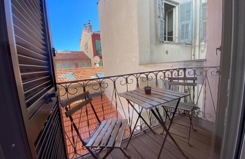 Vernier Apartment | PACA01