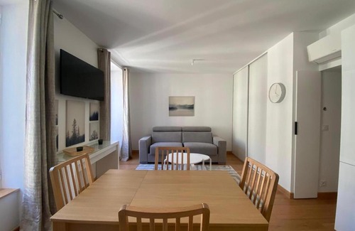 Vernier Apartment | PACA01