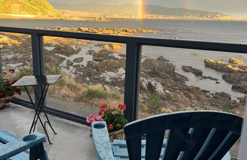Houghton Bay House | Pacific Oceanfront home near airport with stunning views