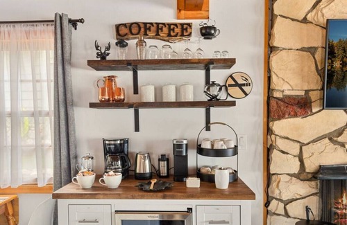 Moonridge Apartment | Paddington Manor - Bear Mtn, Hot Tub, Fireplace