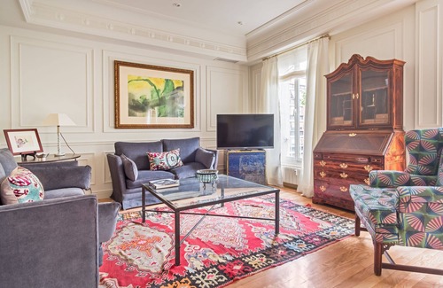 Castellana Apartment | PADILLA III - Three Bedroom Apartment, Sleeps 5