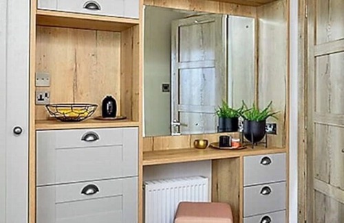 Treator Cabin | ✪ Padstow Luxury Lodge on 5* Award Winning Park ✪