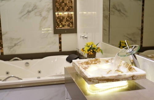 Luis Eduardo Magalhaes Hotel | Pak Suítes Hotel