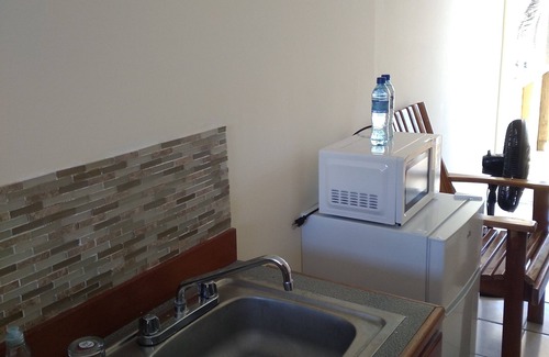 Dangriga Hotel | Pal's on the Beach - A Gold Standard Hotel